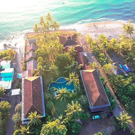 Mina Tanjung Hotel Екстериор снимка
